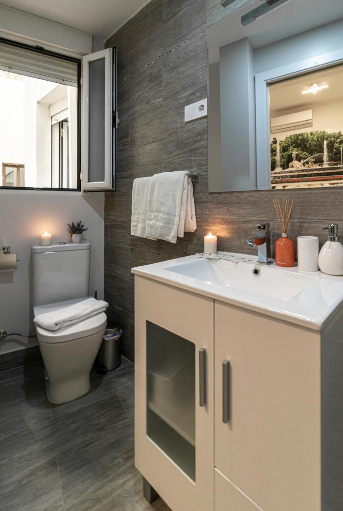 Estudio Plaza Neptuno Мадрид Екстериор снимка